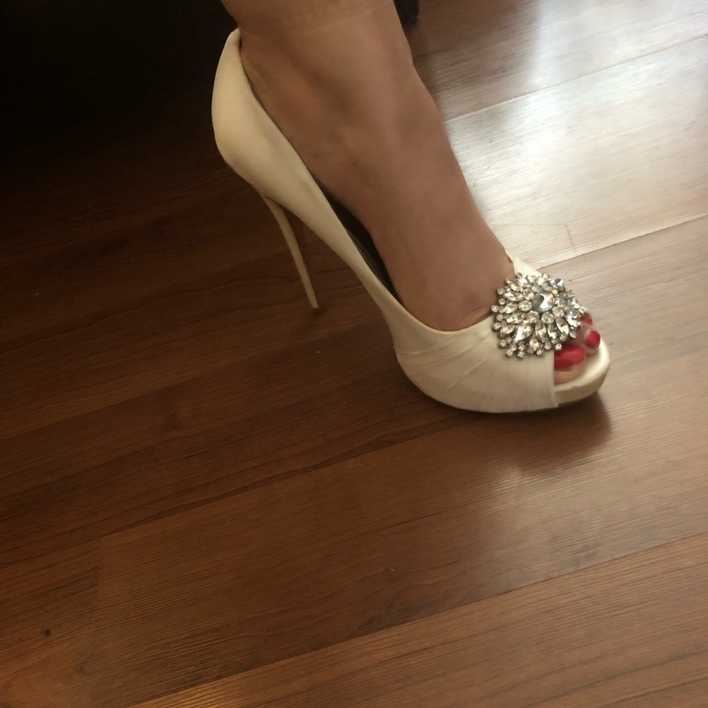 Bridal shoes sz9